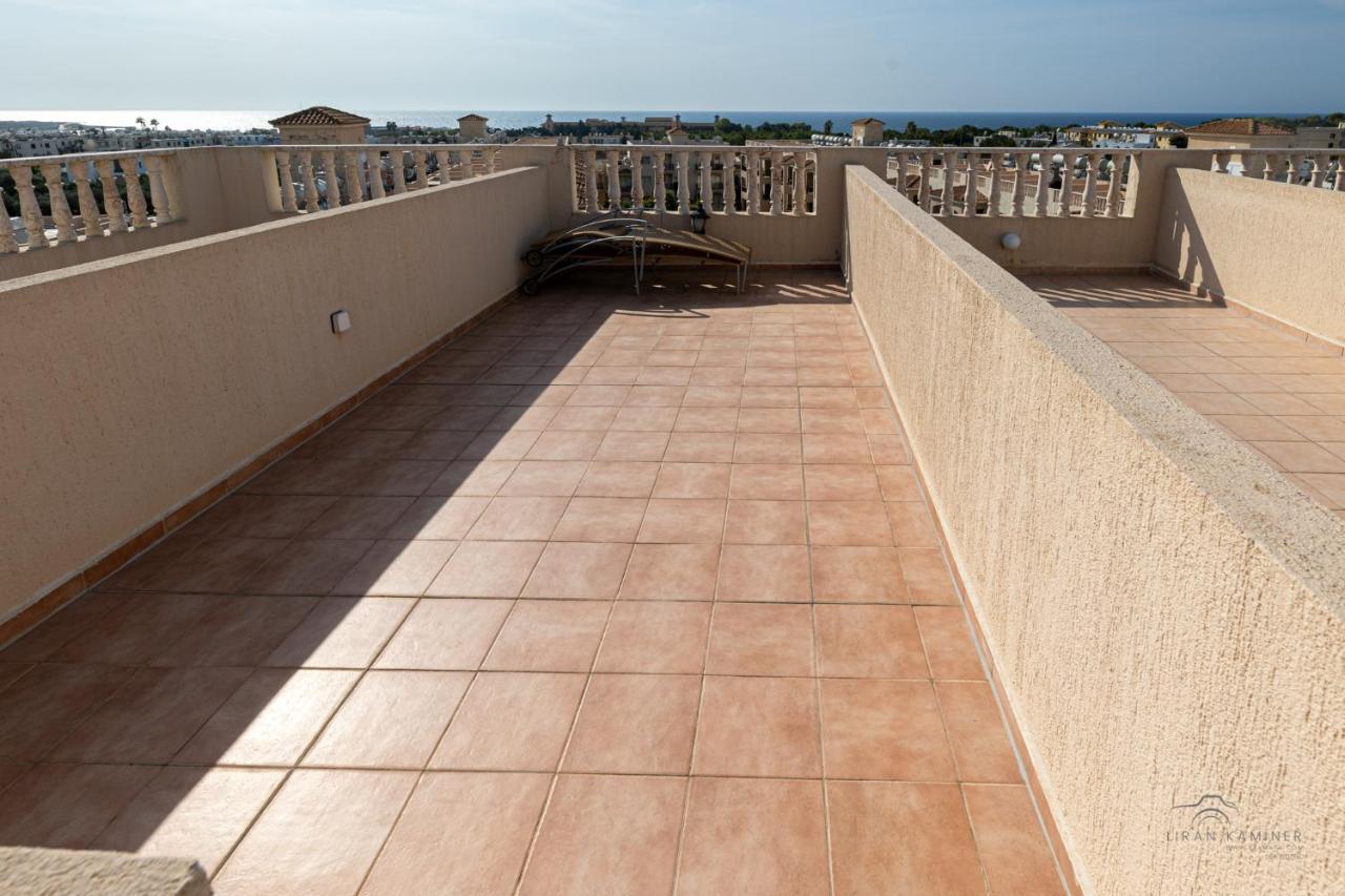 Royal Seacrest Crown-Jewel, 2B, Pools, Sea, Center Apartment Пафос Екстериор снимка