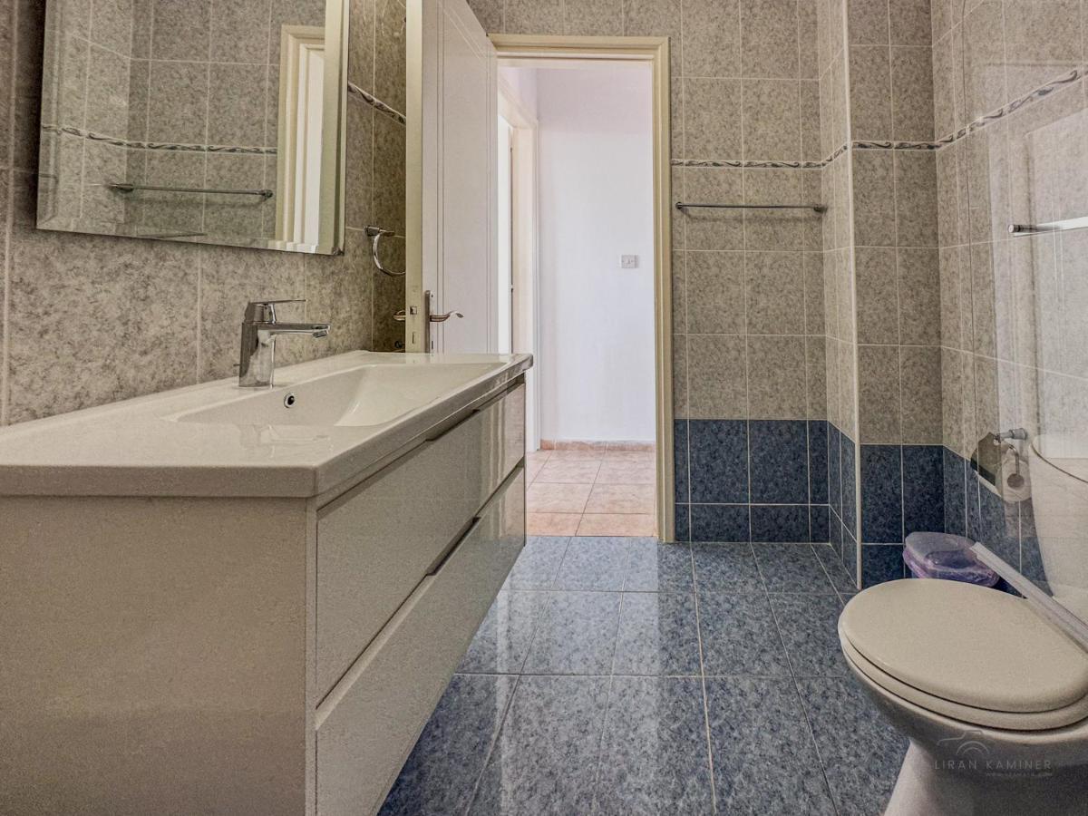 Royal Seacrest Crown-Jewel, 2B, Pools, Sea, Center Apartment Пафос Екстериор снимка