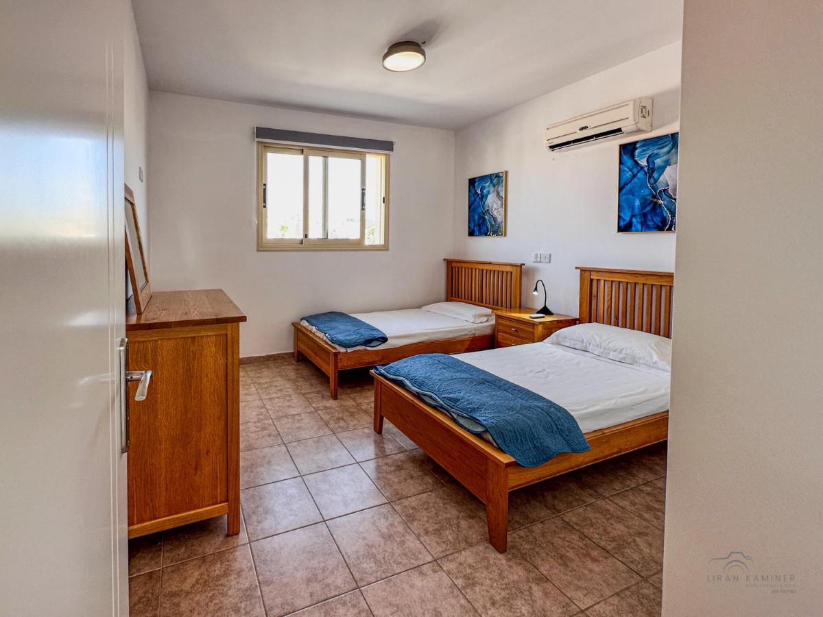 Royal Seacrest Crown-Jewel, 2B, Pools, Sea, Center Apartment Пафос Екстериор снимка