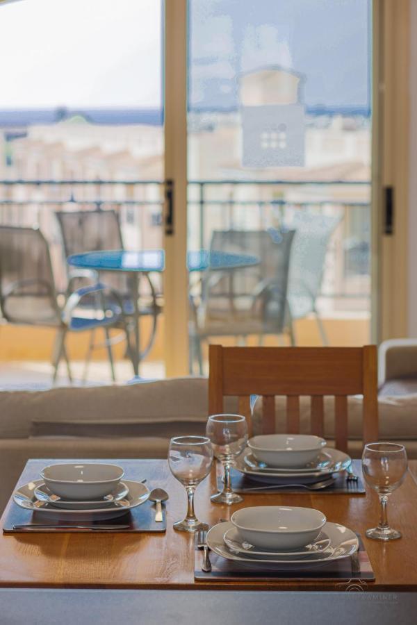 Royal Seacrest Crown-Jewel, 2B, Pools, Sea, Center Apartment Пафос Екстериор снимка